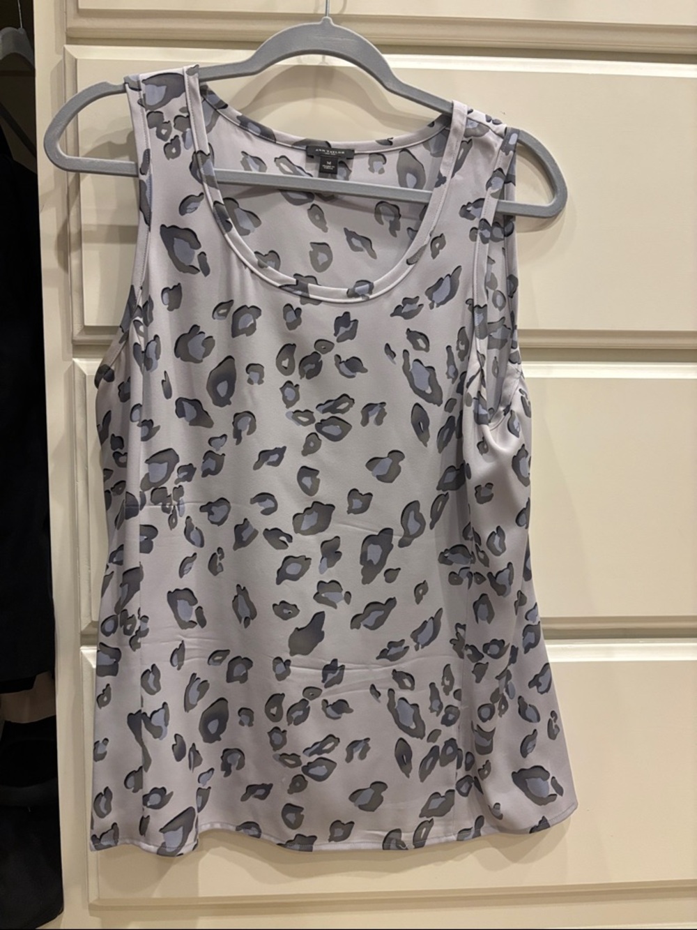 Ann Taylor Silk Gray Leopard Print Sleeveless Tank - M